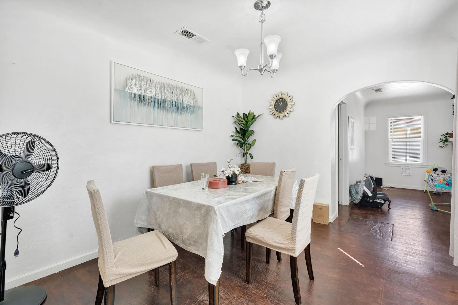 1631 N Harrison, Fresno, CA 93704