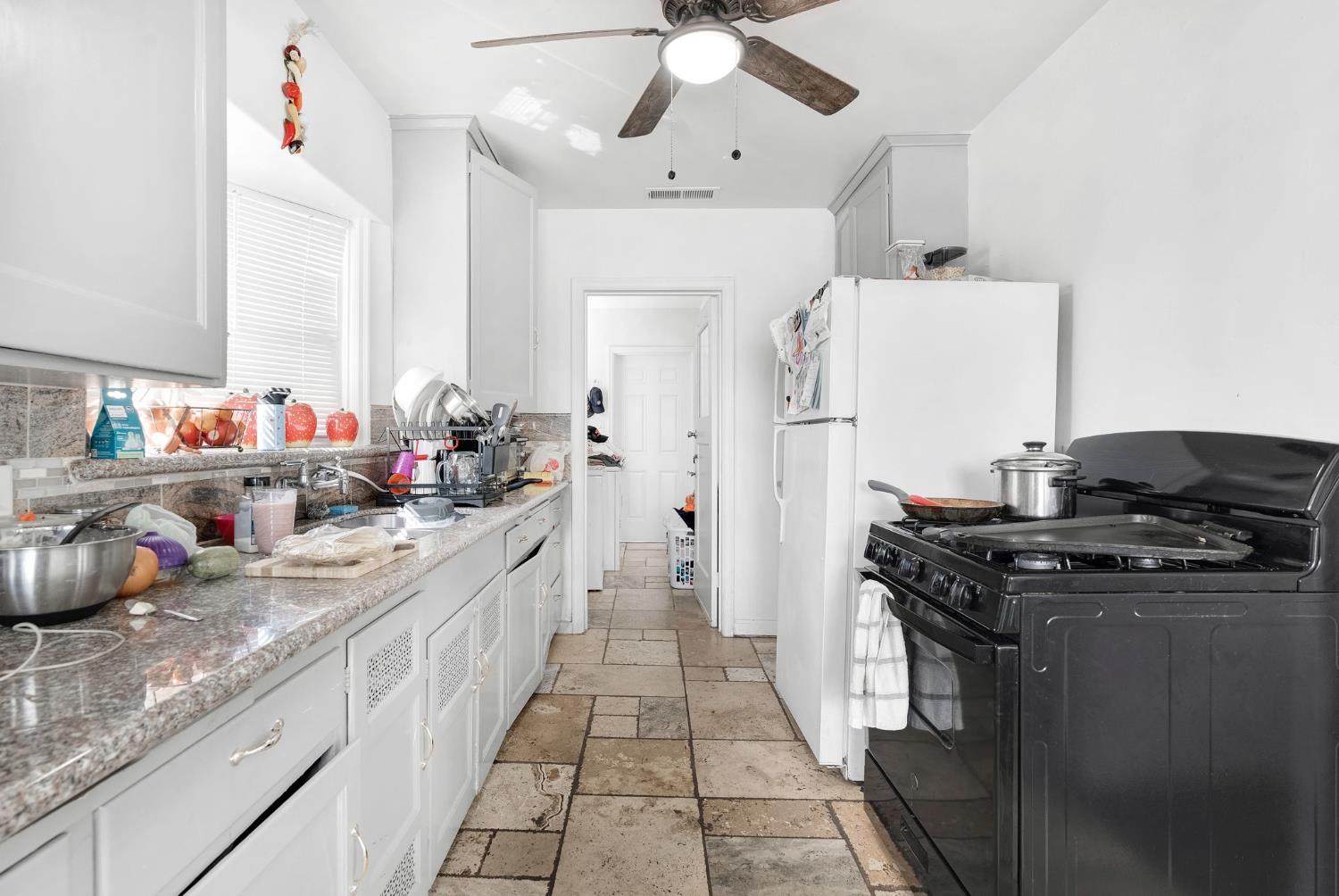 1631 N Harrison, Fresno, CA 93704