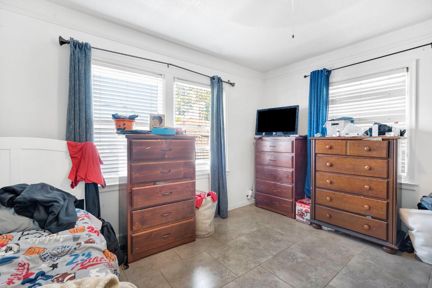 1631 N Harrison, Fresno, CA 93704