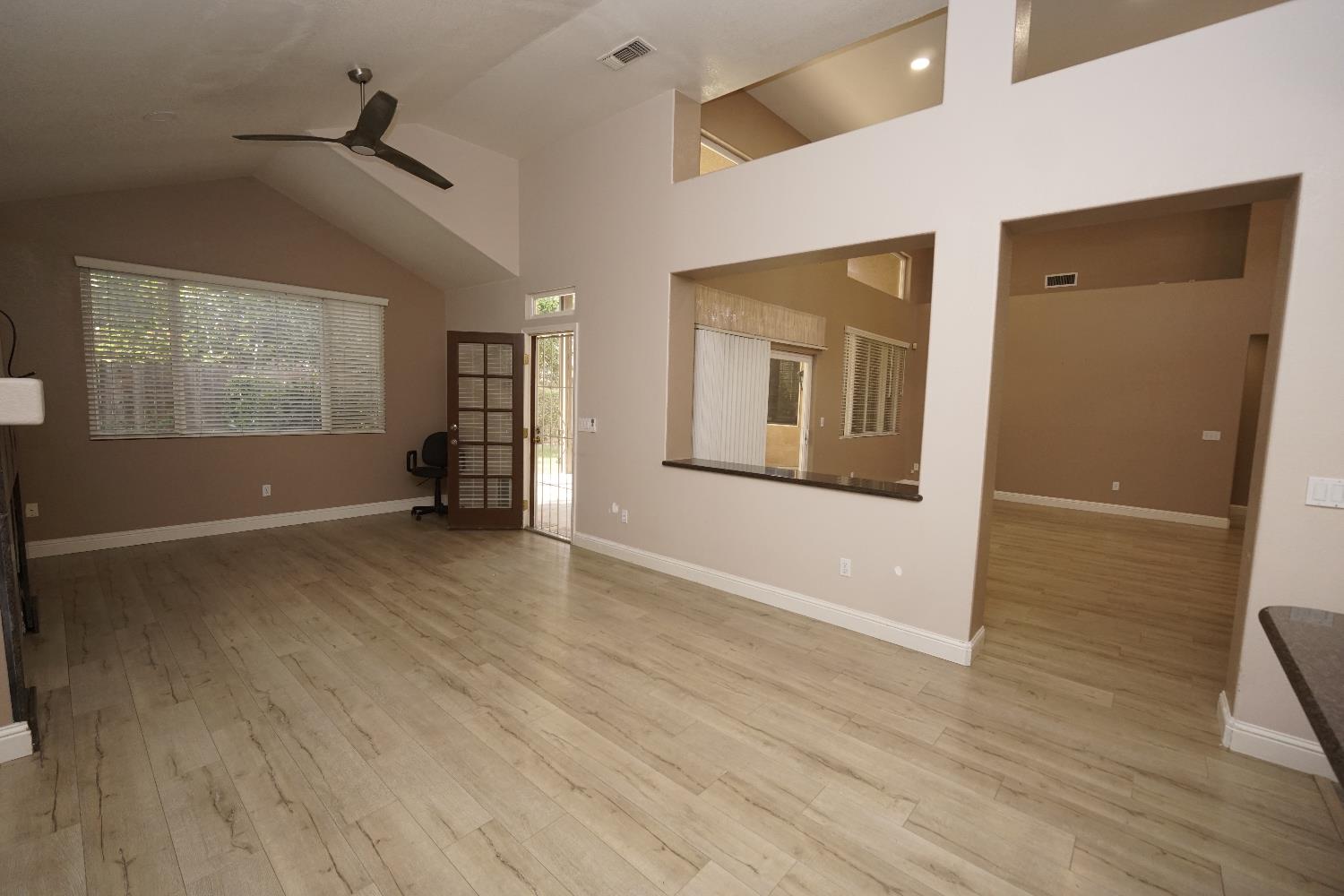 5919 W Chennault Ave, Fresno, CA 93722