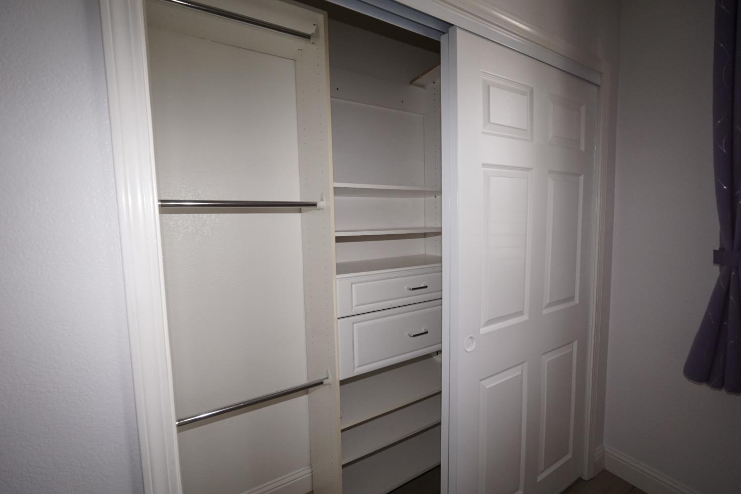 5919 W Chennault Ave, Fresno, CA 93722