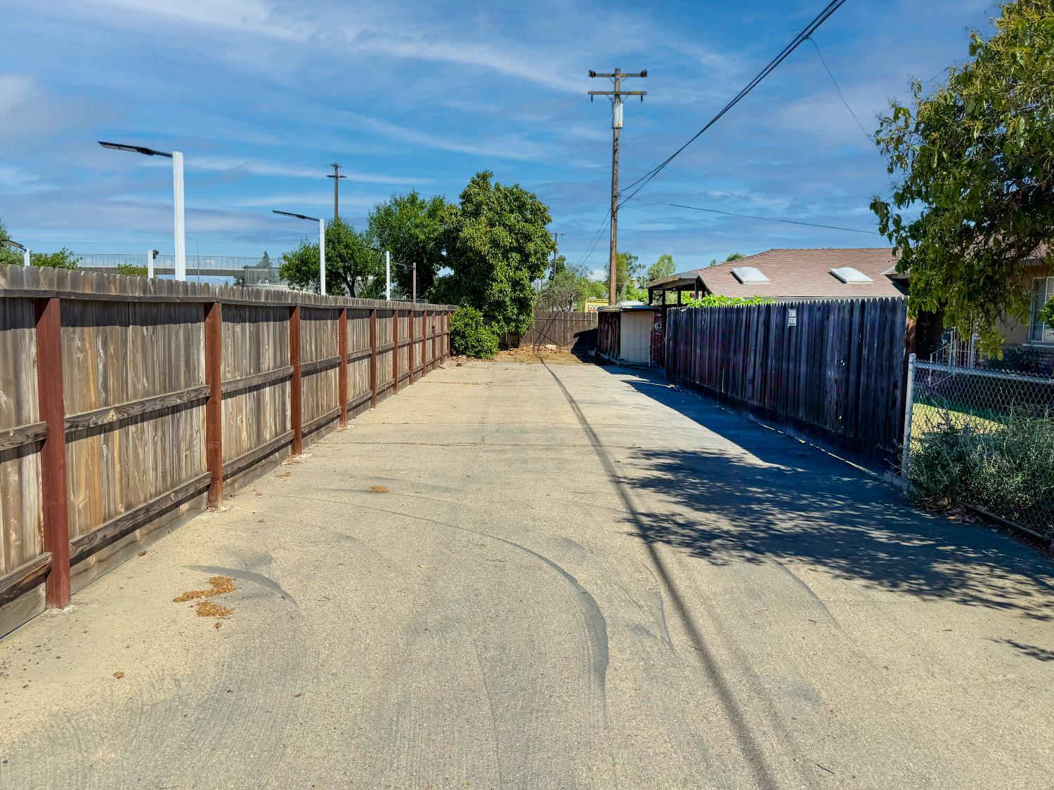 738 N Garden Ave, Fresno, CA 93727