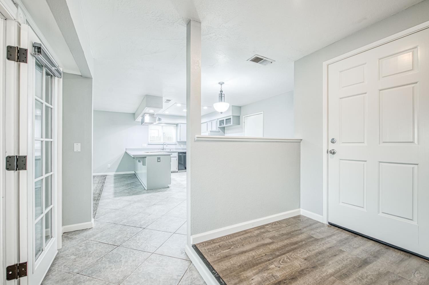 8228 N Calaveras St, Fresno, CA 93711