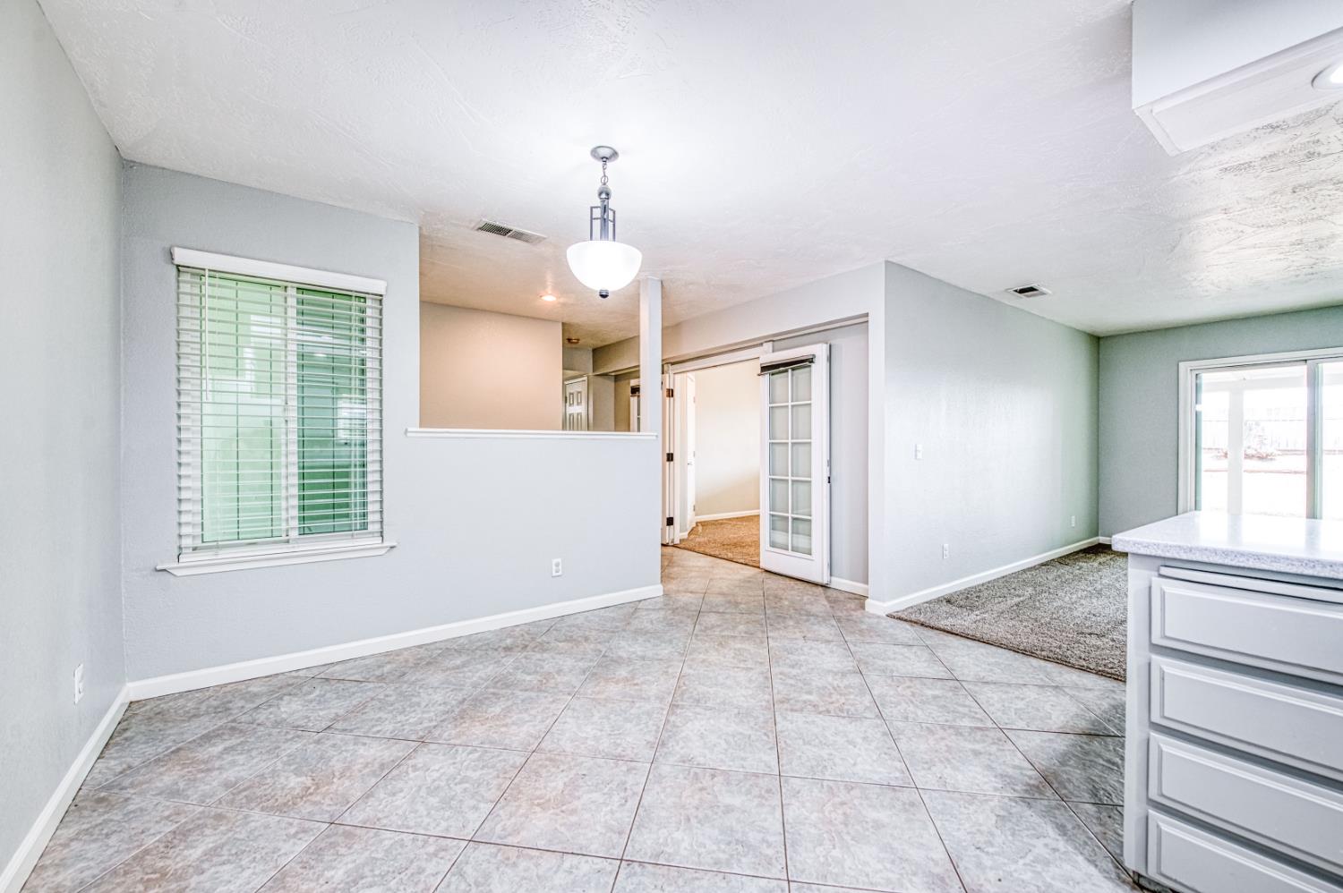 8228 N Calaveras St, Fresno, CA 93711