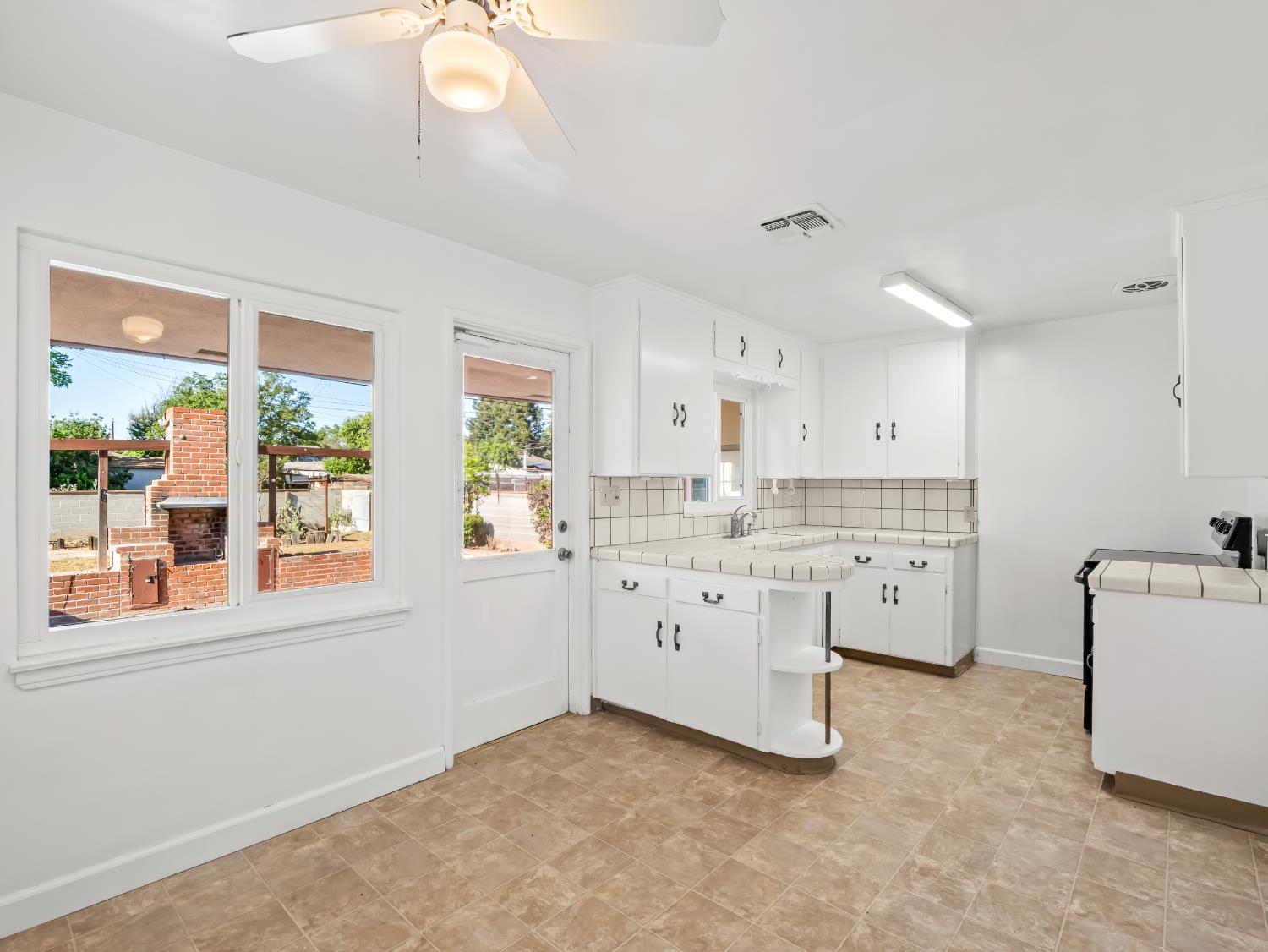 732 W Cortland Ave, Fresno, CA 93705