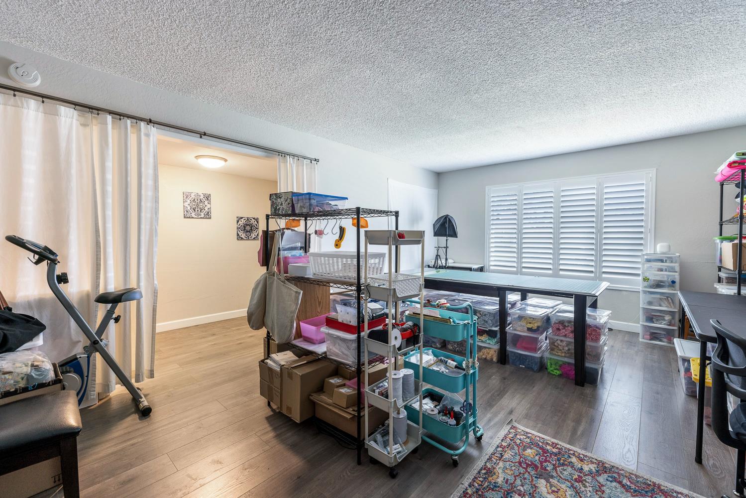 872 E Spruce Ave, Fresno, CA 93720