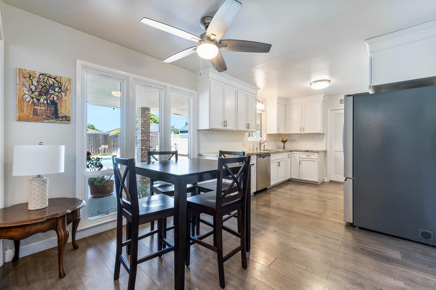 872 E Spruce Ave, Fresno, CA 93720