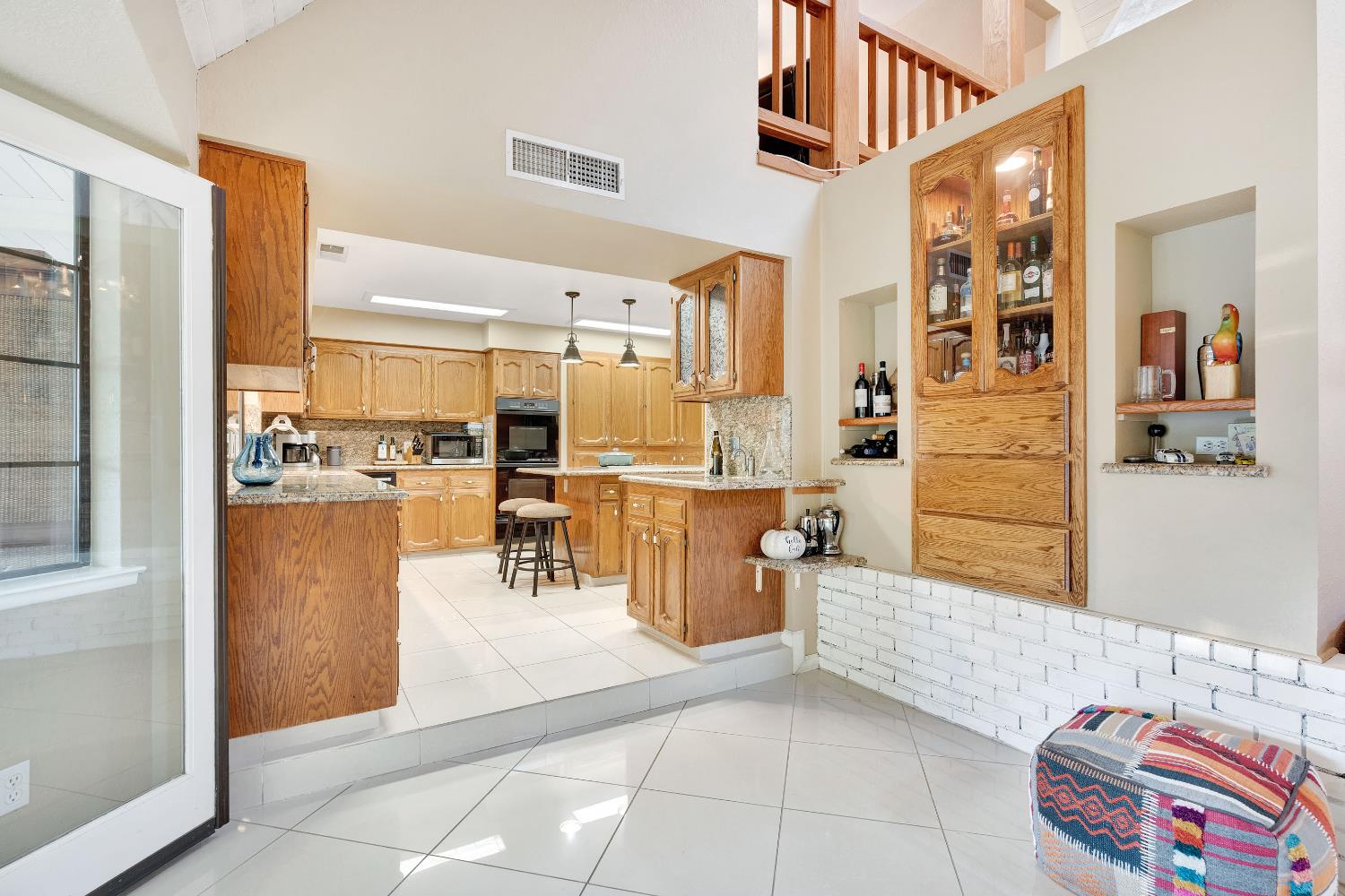 327 E Audubon Dr, Fresno, CA 93720