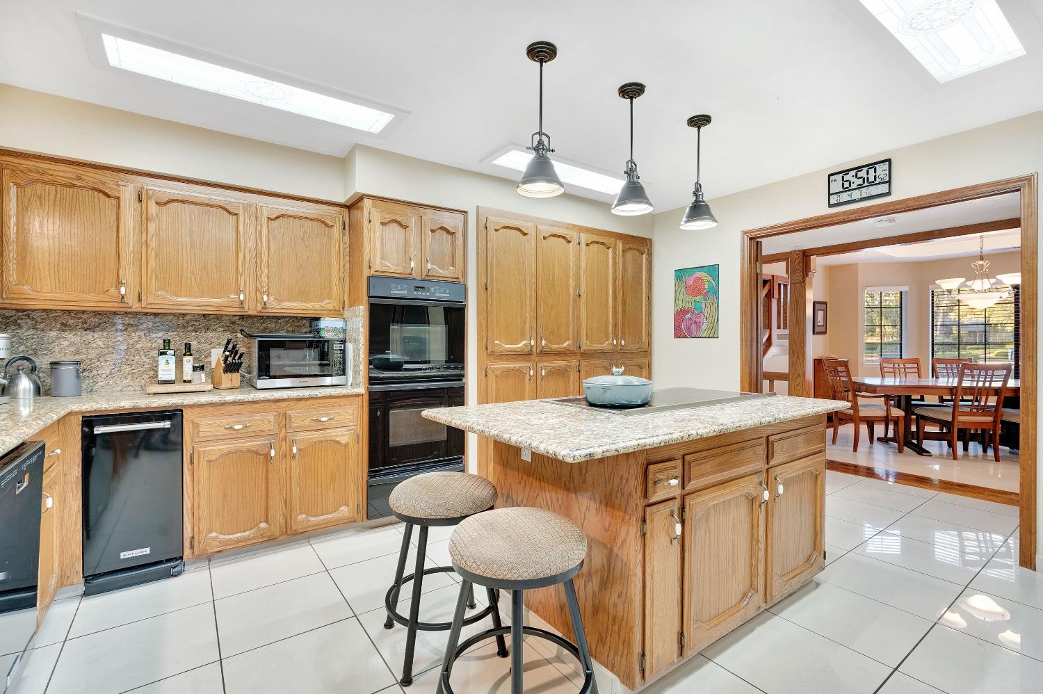 327 E Audubon Dr, Fresno, CA 93720