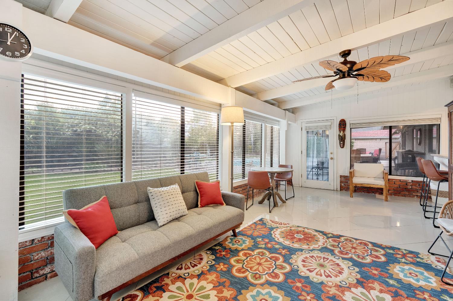 327 E Audubon Dr, Fresno, CA 93720