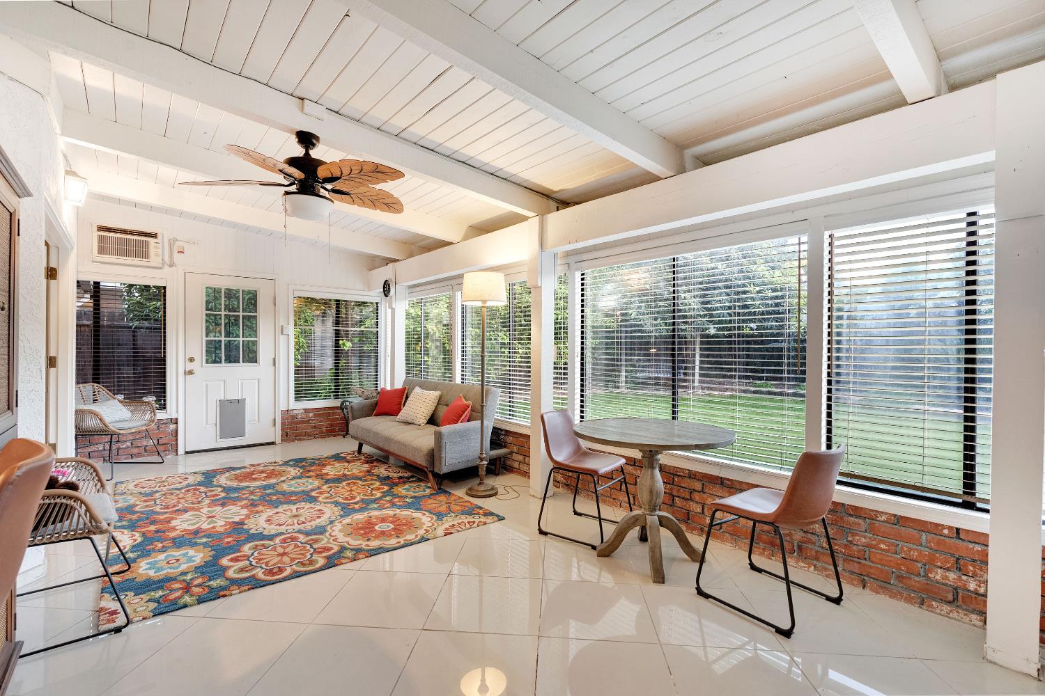 327 E Audubon Dr, Fresno, CA 93720