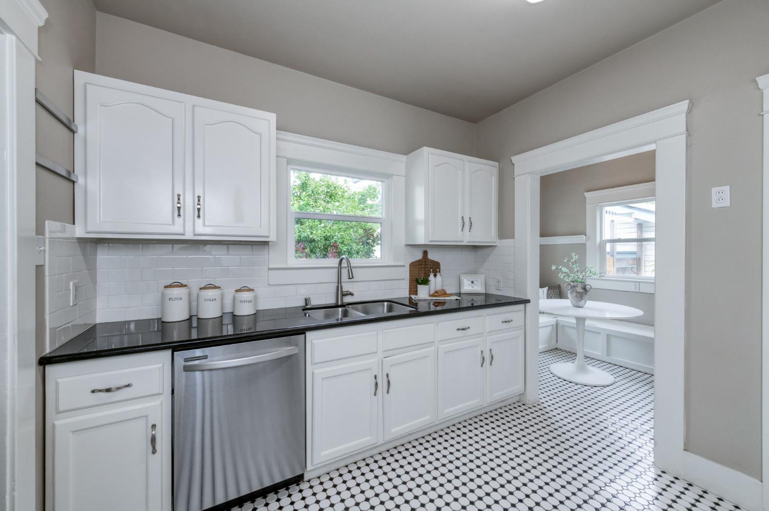 636 E Yale Ave, Fresno, CA 93704