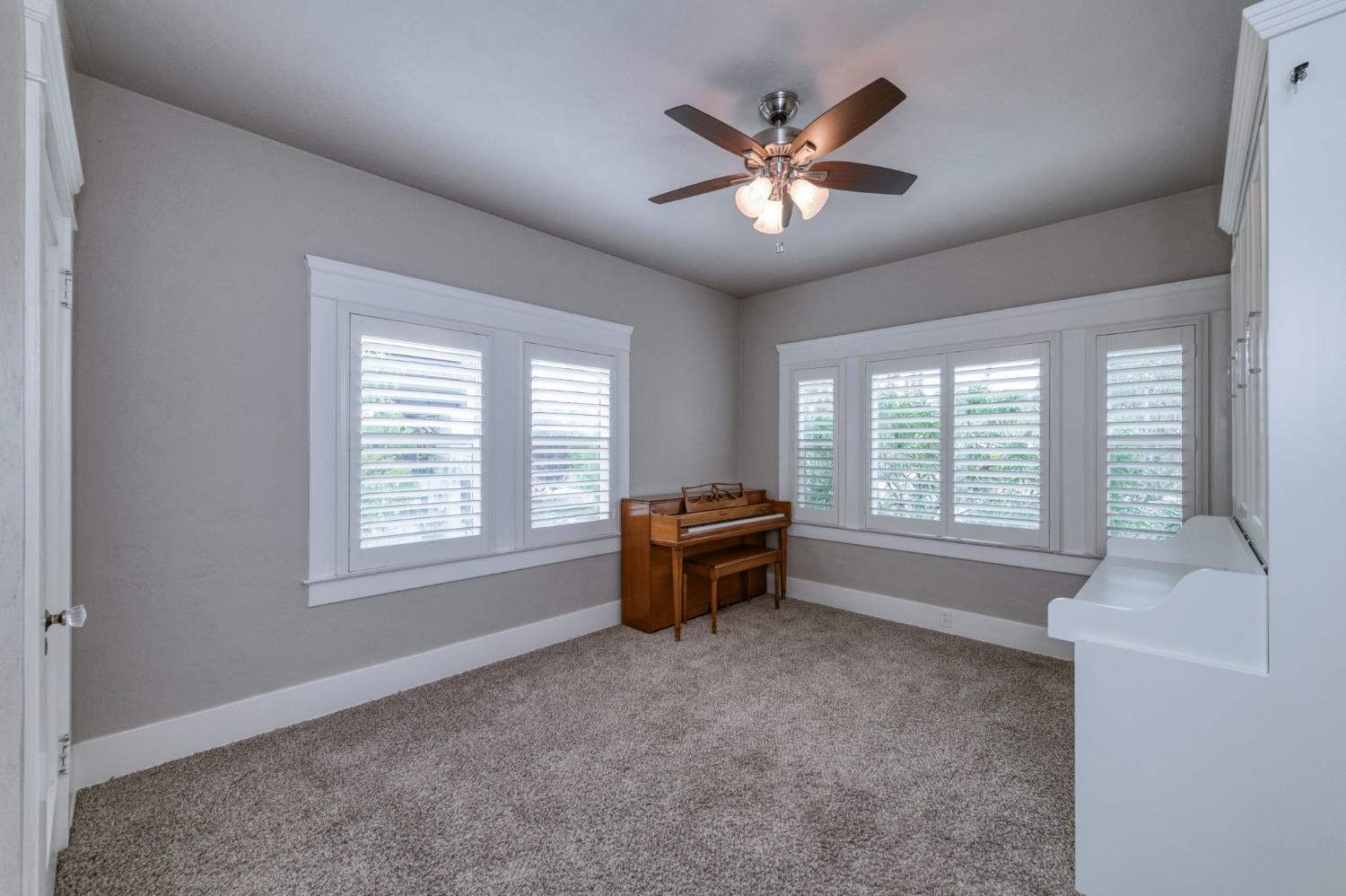 636 E Yale Ave, Fresno, CA 93704