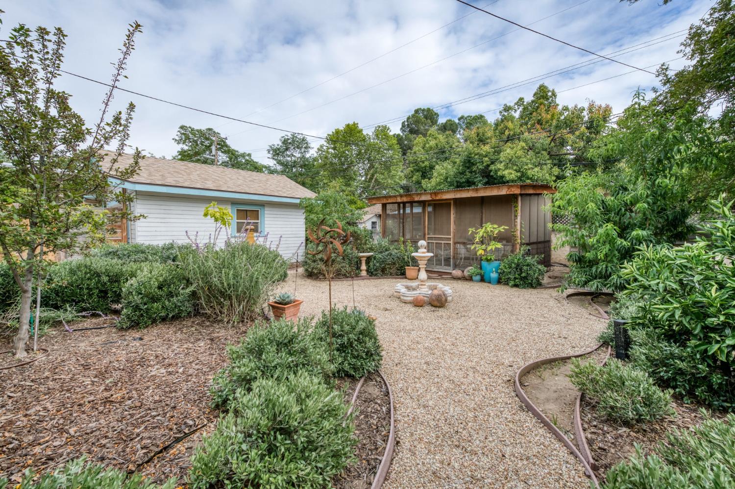 636 E Yale Ave, Fresno, CA 93704