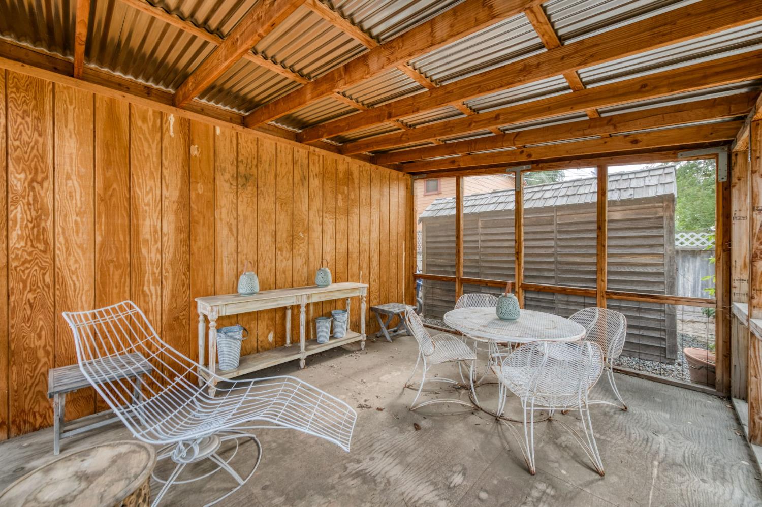 636 E Yale Ave, Fresno, CA 93704