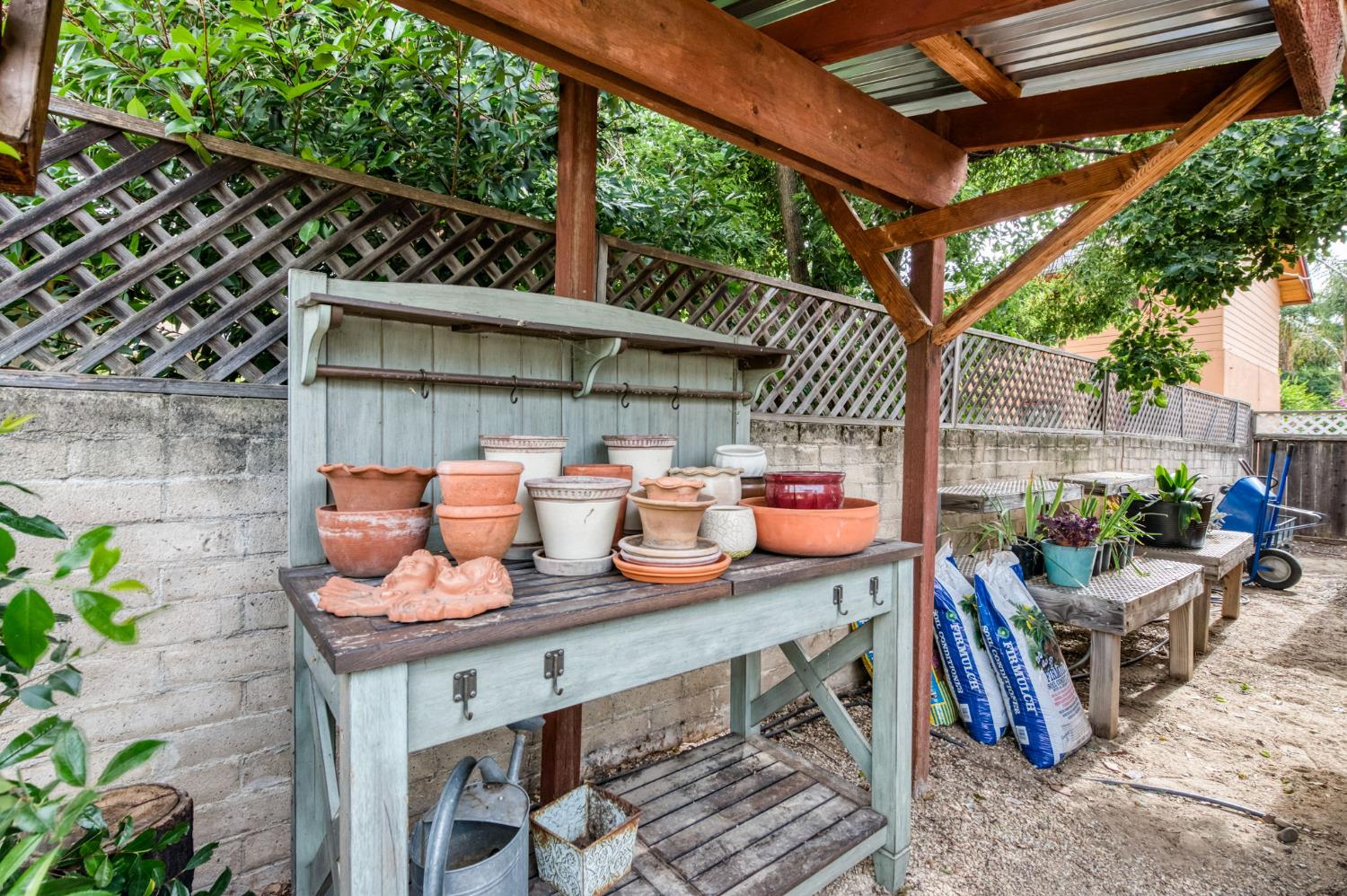 636 E Yale Ave, Fresno, CA 93704
