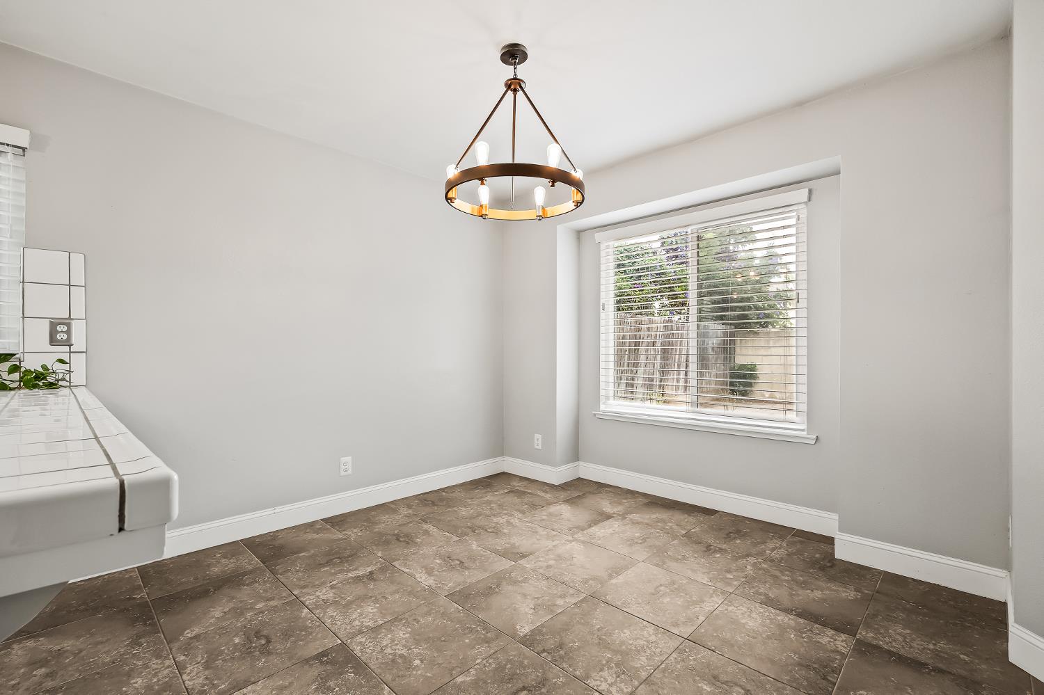 2047 Muncie Ave, Fresno, CA 93720