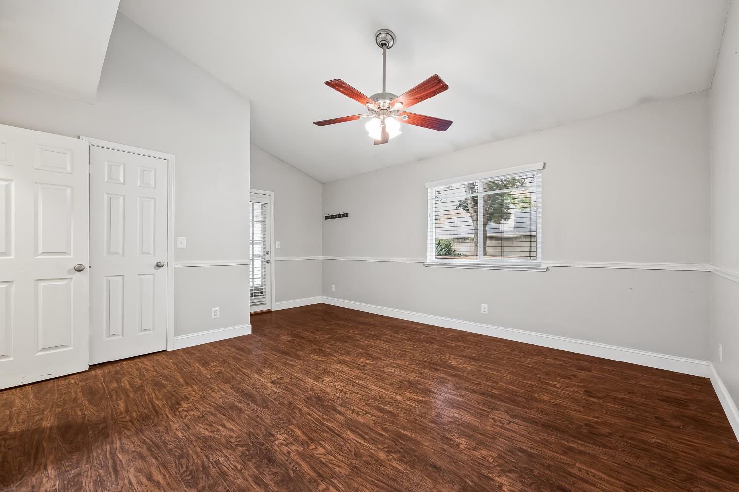 2047 Muncie Ave, Fresno, CA 93720