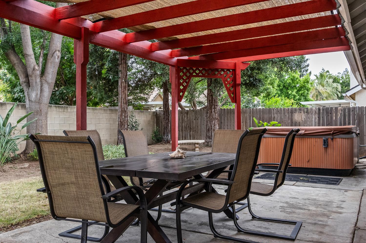 2047 Muncie Ave, Fresno, CA 93720
