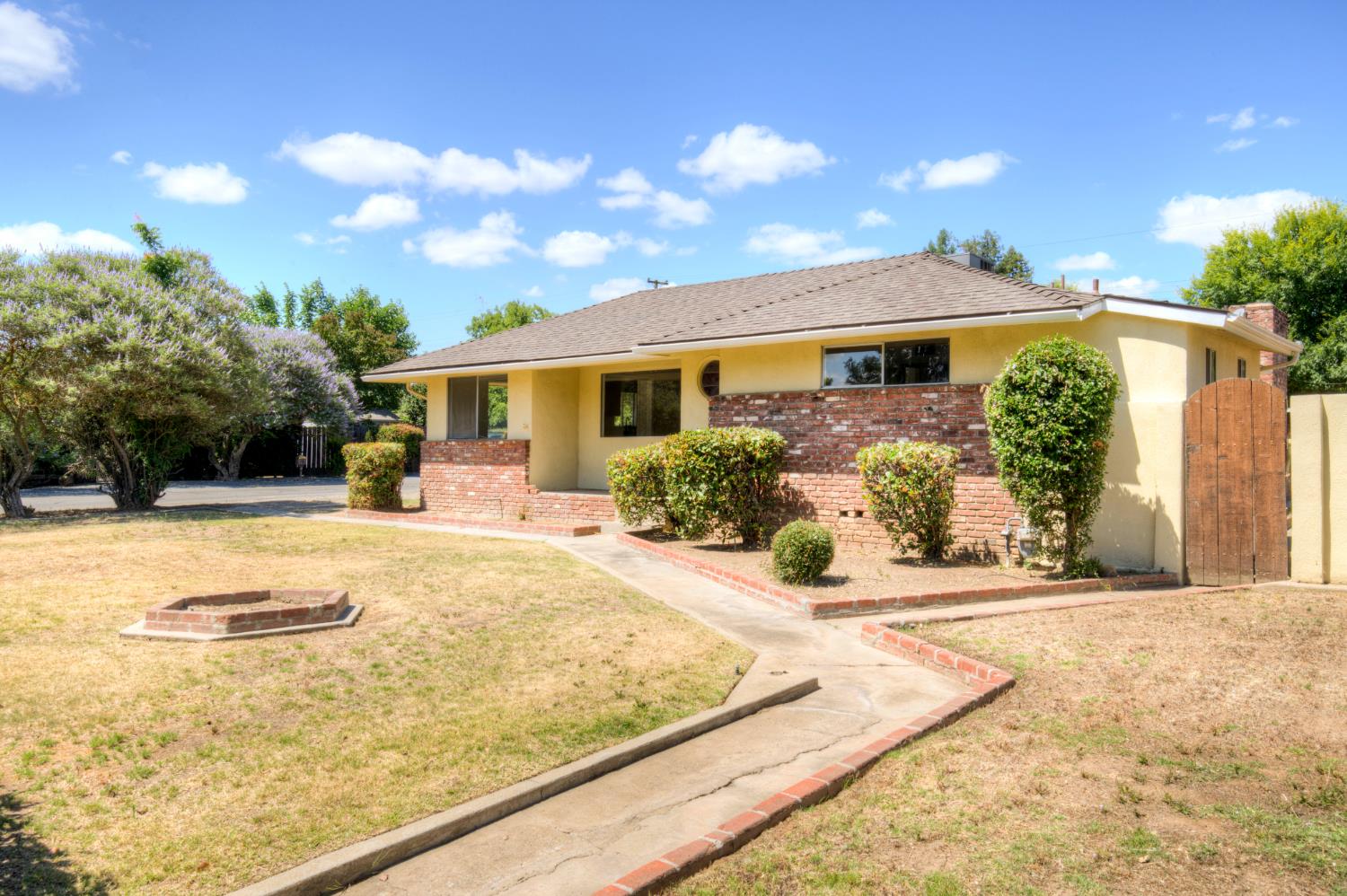 4709 N Palm Ave, Fresno, CA 93704