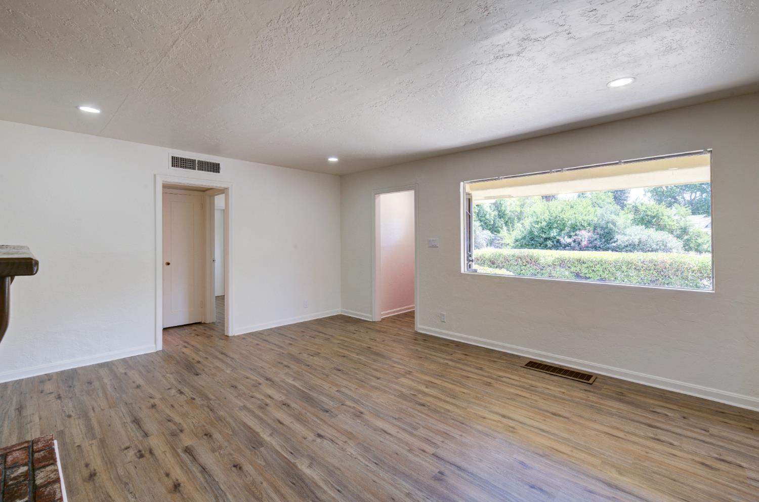 4709 N Palm Ave, Fresno, CA 93704