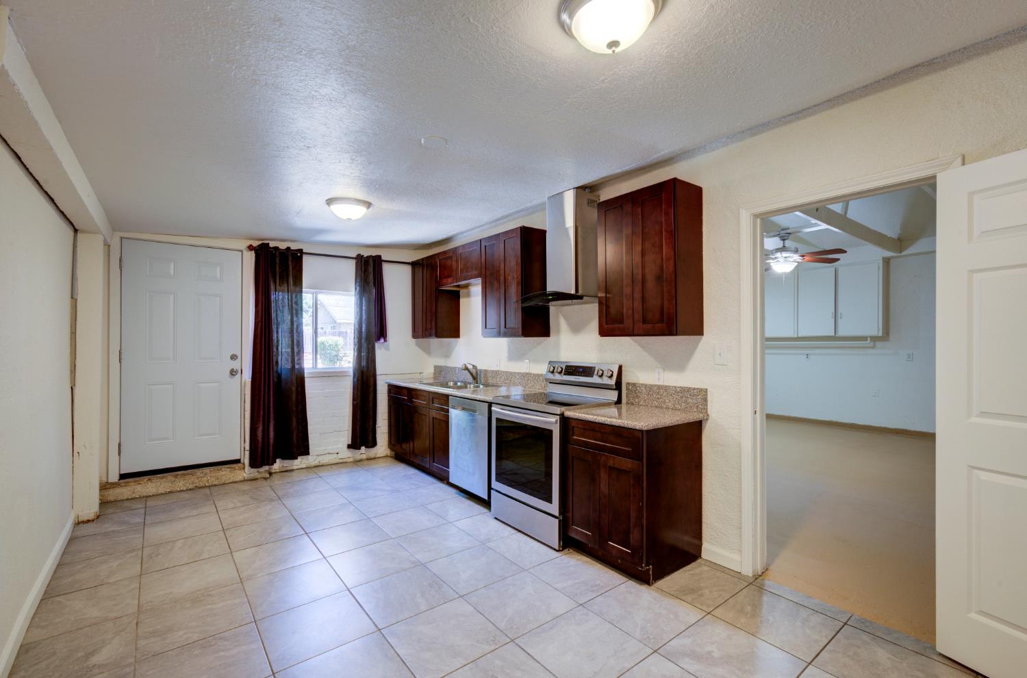 4709 N Palm Ave, Fresno, CA 93704