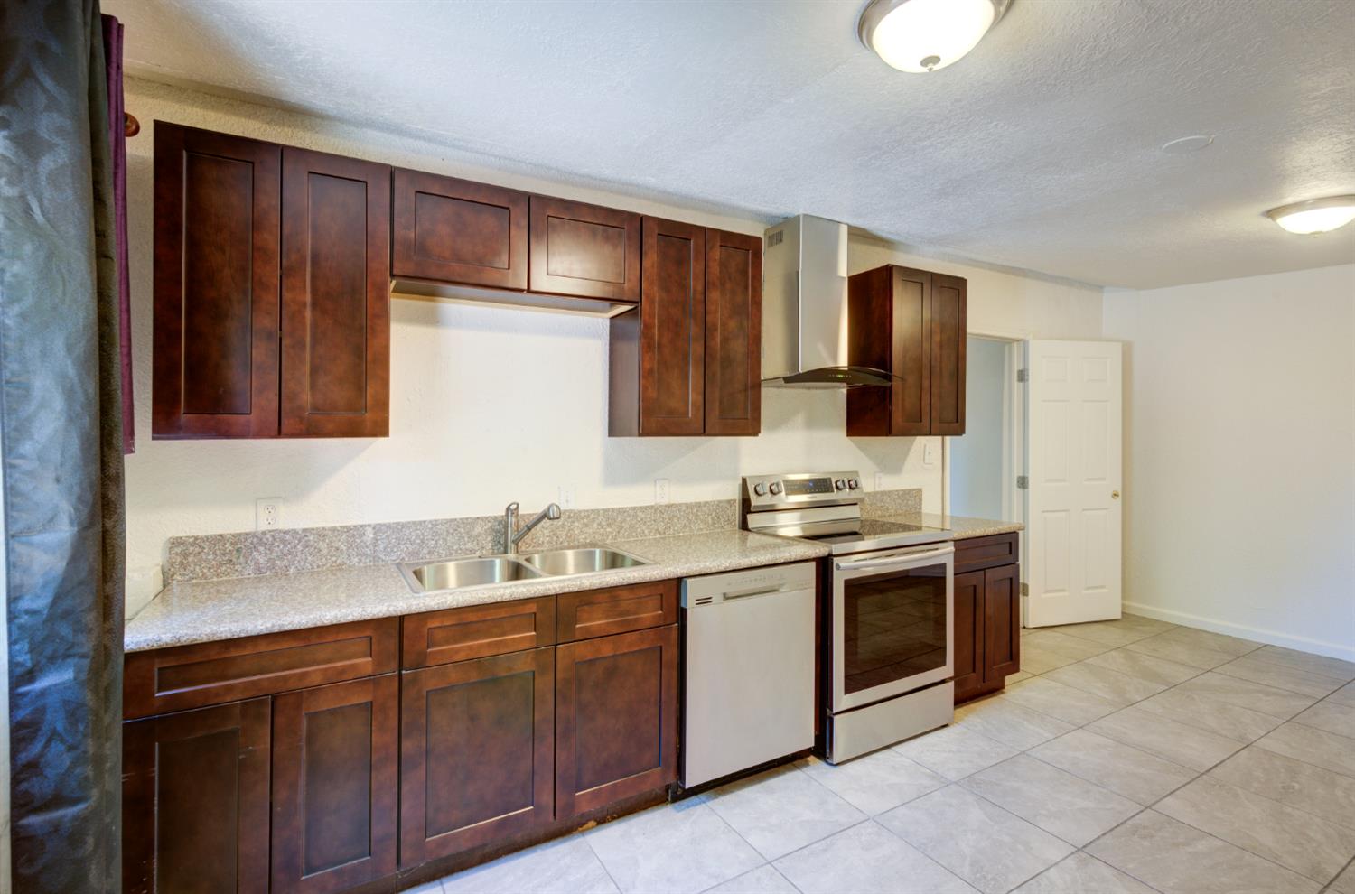 4709 N Palm Ave, Fresno, CA 93704