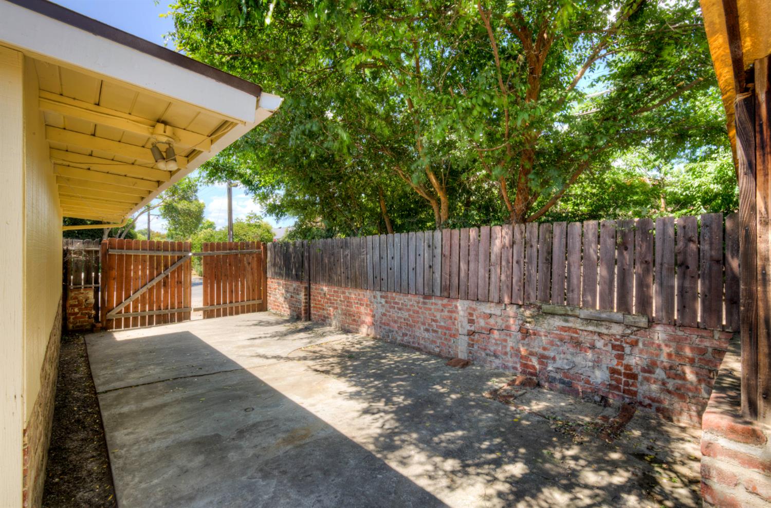 4709 N Palm Ave, Fresno, CA 93704