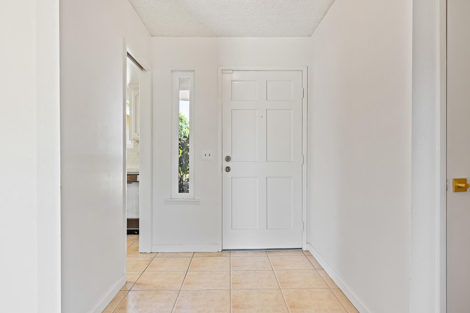 521 E Escalon Ave, Fresno, CA 93711