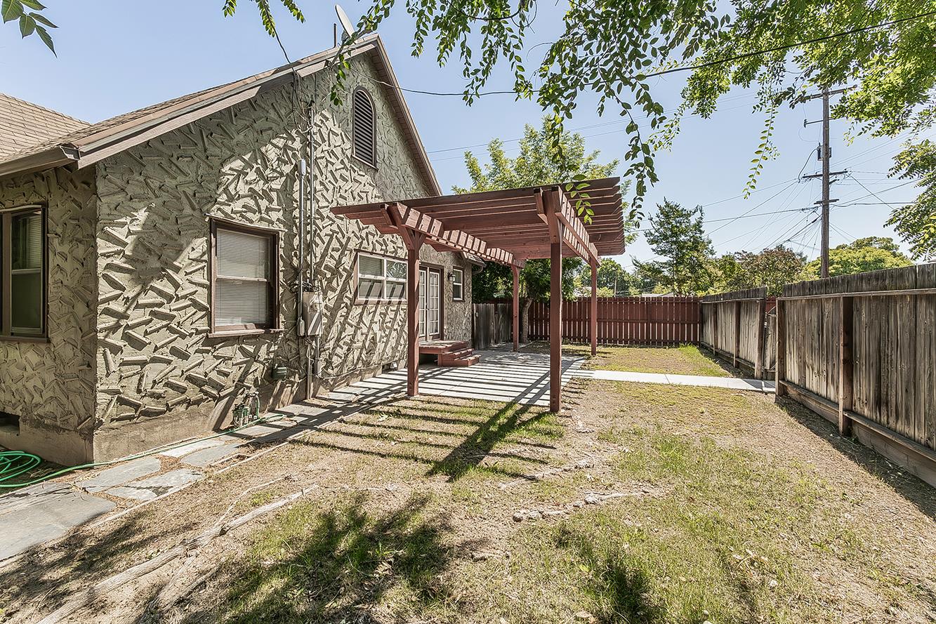 750 E Yale Ave, Fresno, CA 93704