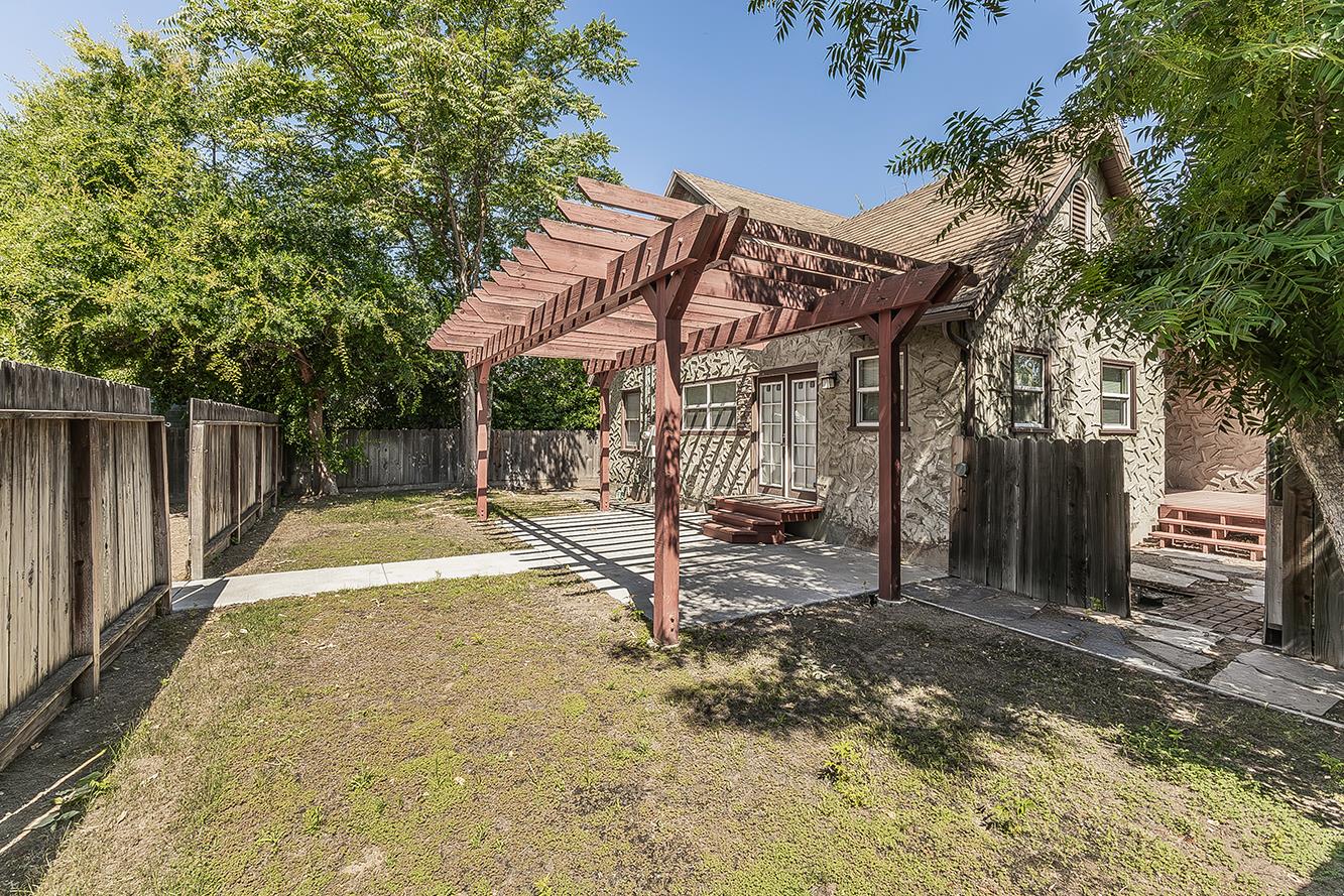 750 E Yale Ave, Fresno, CA 93704