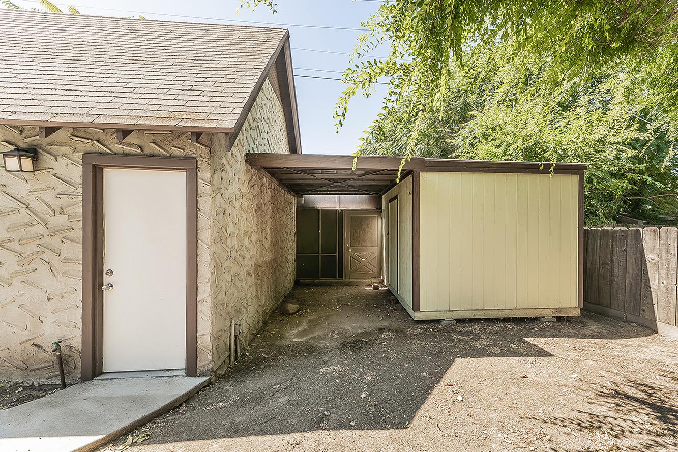 750 E Yale Ave, Fresno, CA 93704