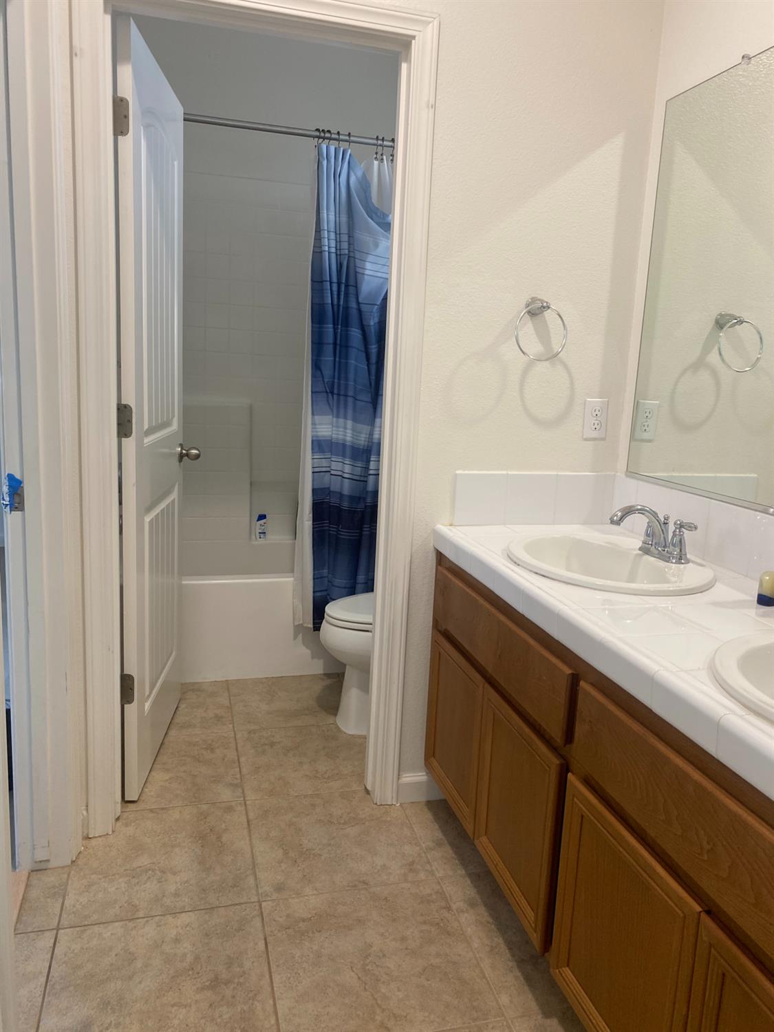 3765 N Pearwood Ave, Fresno, CA 93727